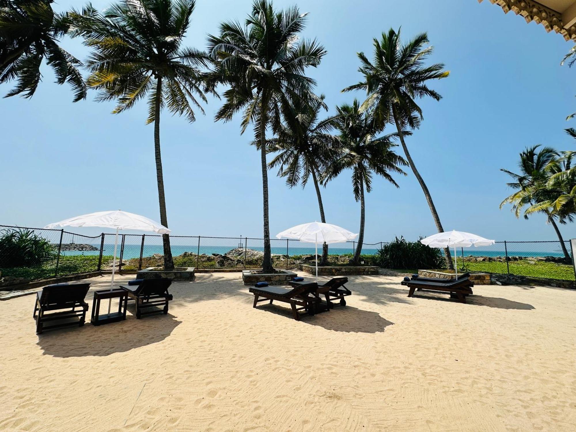 House By The Sea Hikka Hotel Hikkaduwa Exterior photo
