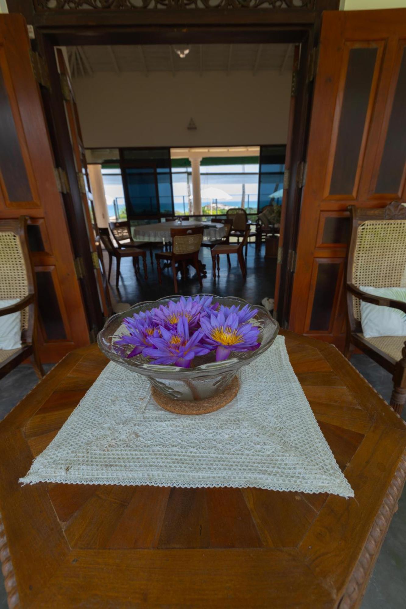 House By The Sea Hikka Hotel Hikkaduwa Exterior photo